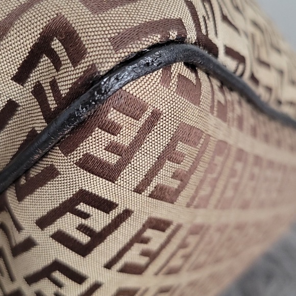 FENDI Pure Class - Picture 14 of 16